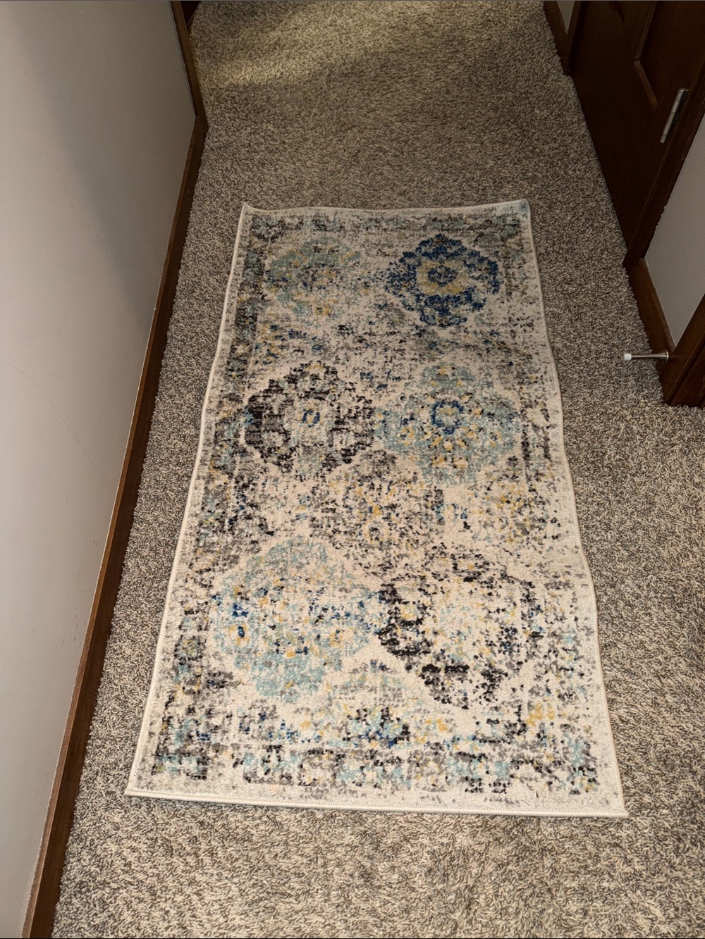 Safavieh Madison Speckled Neutral Runner Rug in Cream and Blue
